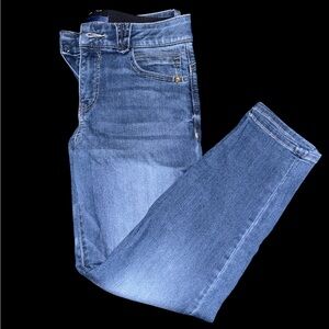 NWOT Democracy Blue Ankle Cropped Jeans with Natural Fading